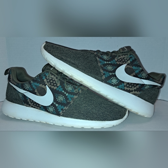 Nike Roshe One Iguana Sail Loden Bamboo Aztec 2015 RARE Size 10 655206-213 - Picture 4 of 10